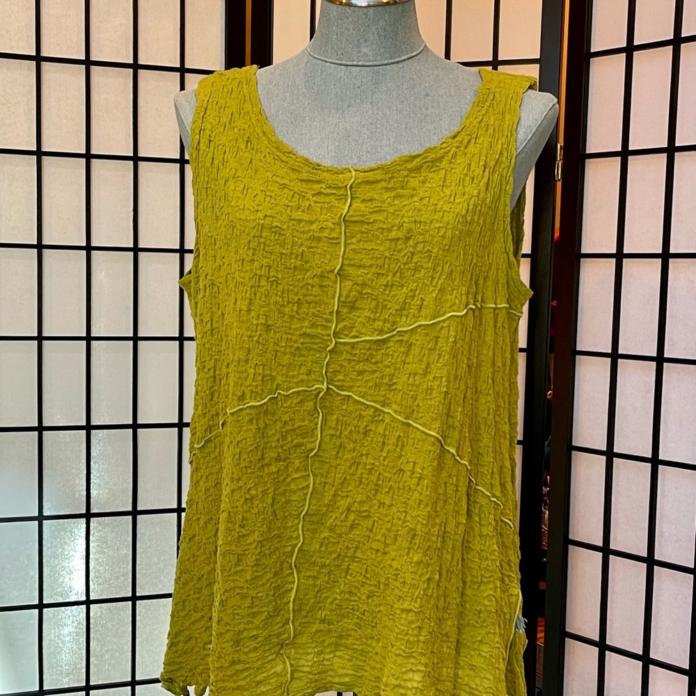 Paco Soler 2 pc Womens Tank top w/matching overcoat chartreuse 16 layers…